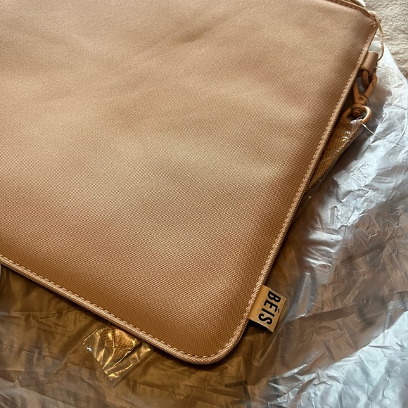 Beis Beige Laptop Slip - fits up to 13” MacBook - Picture 2 of 5